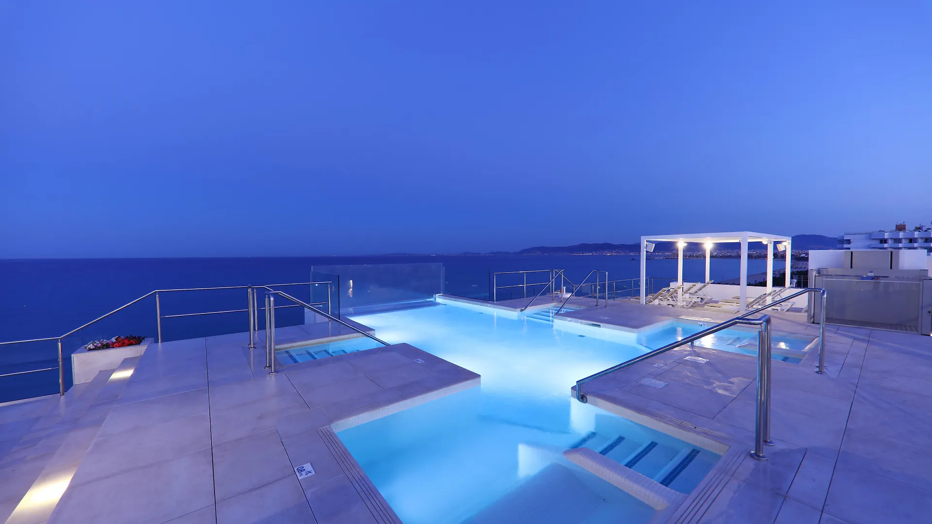 Iberostar Waves Bahia De Palma - Adults Only Hotel Playa de Palma  4*, Playa de Palma (Mallorca)